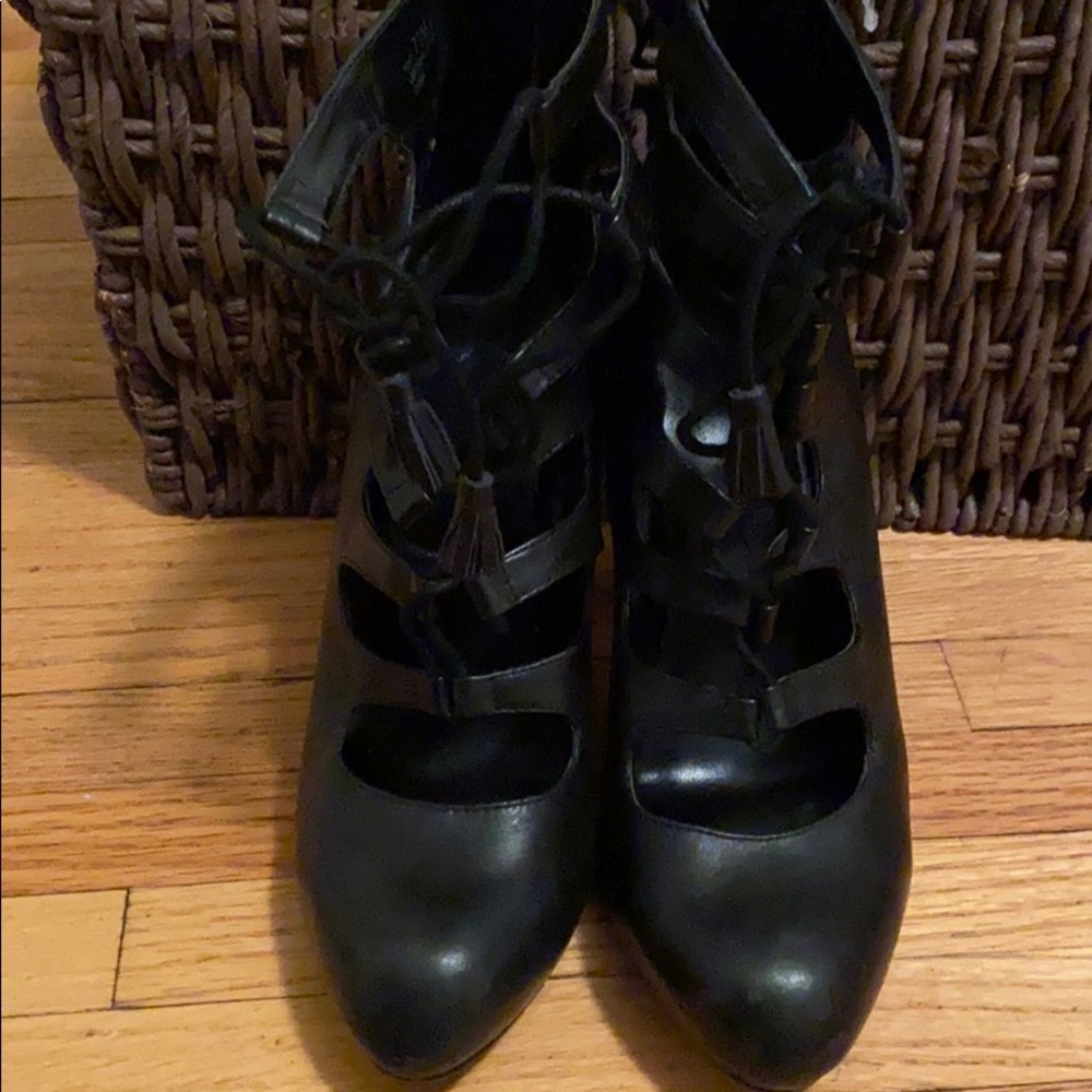 Chinese Laundry Heeled booties